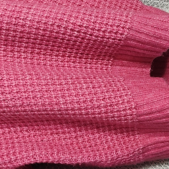 American Eagle Outfitters V-Neck Sweater in Pink - Picture 4 of 10